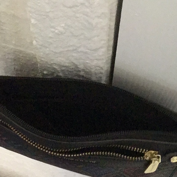 Purse - Picture 3 of 3